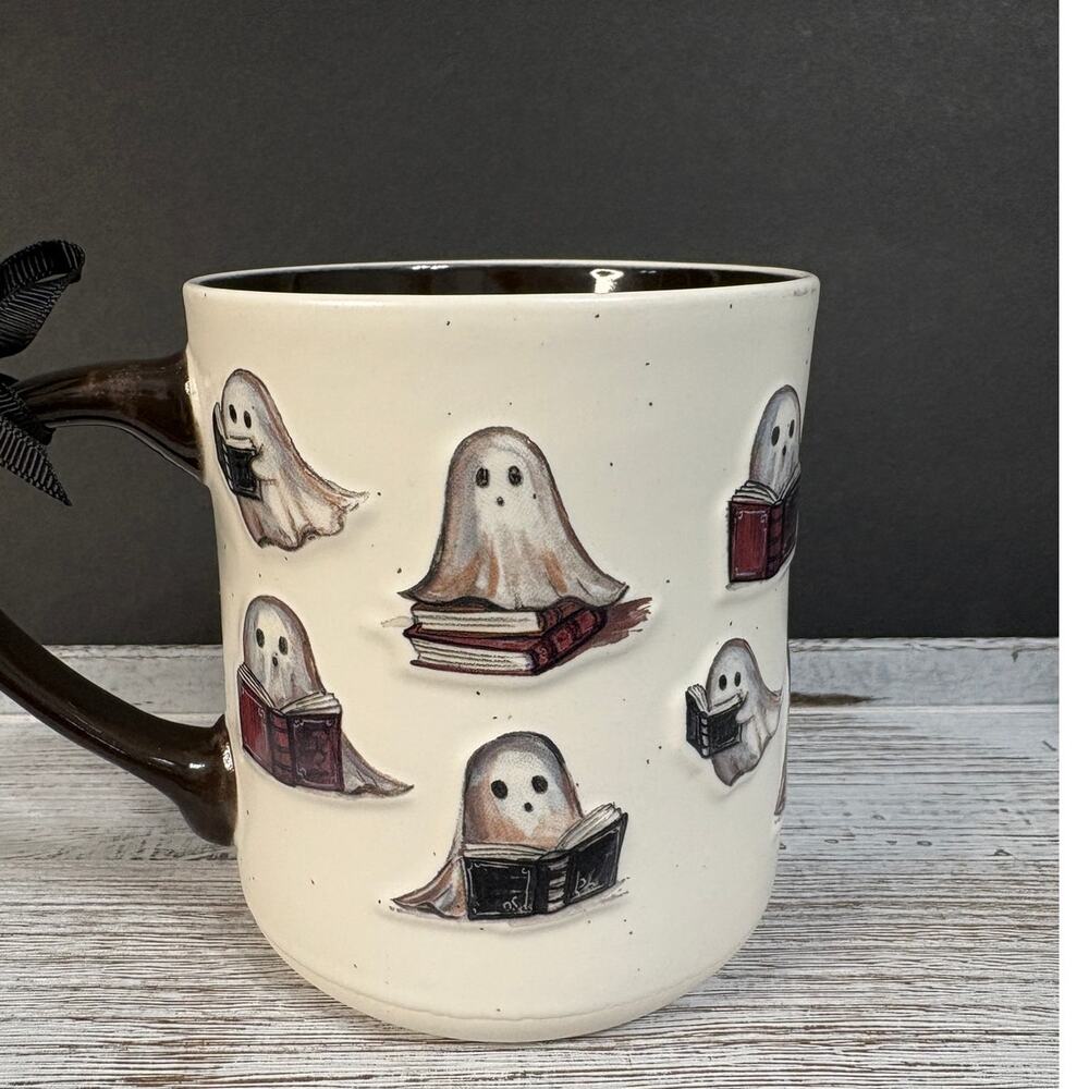 Cobwebs & Cauldrons Halloween Reading Ghosts Ceramic Mug NWT